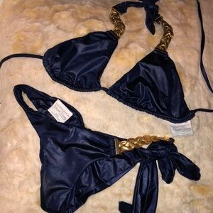 Beach bunny 🐰 bikini top L bottom xs